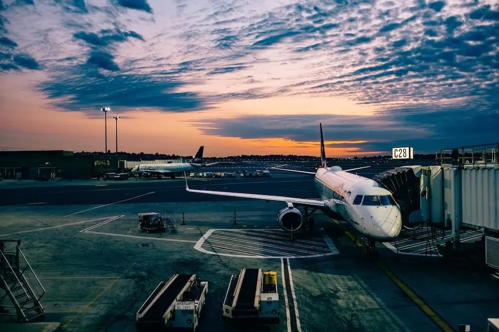 Plane arrival to terminal