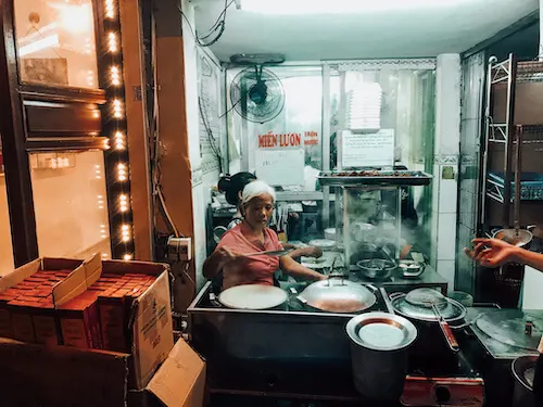 Hanoi Street Food Tour rice crepe lady