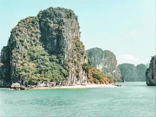 Hidden Beach Bai Tu Long Bay