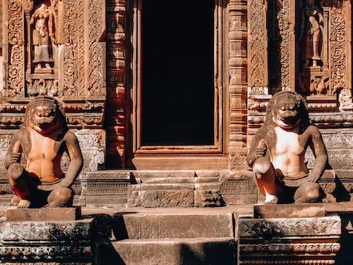 Banteay Srei entrance