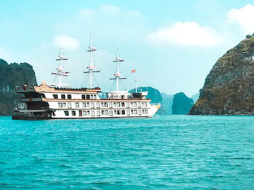 Dragon Legend Cruise ship in Bai Tu Long Bay