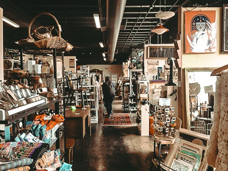 Antique shops in Little Rock