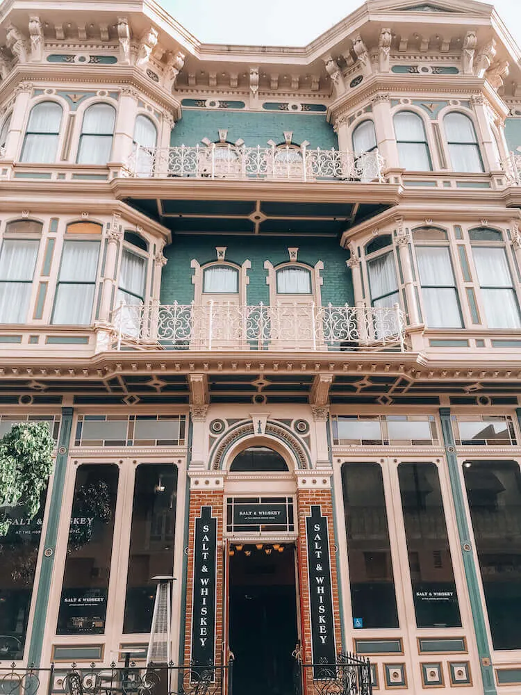 Salt & Whiskey bar and architecture in Gaslamp Quarter, San Diego