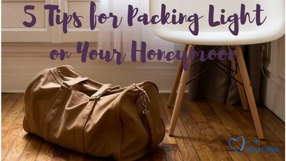 5 tips for packing light. Duffle bag with chair.