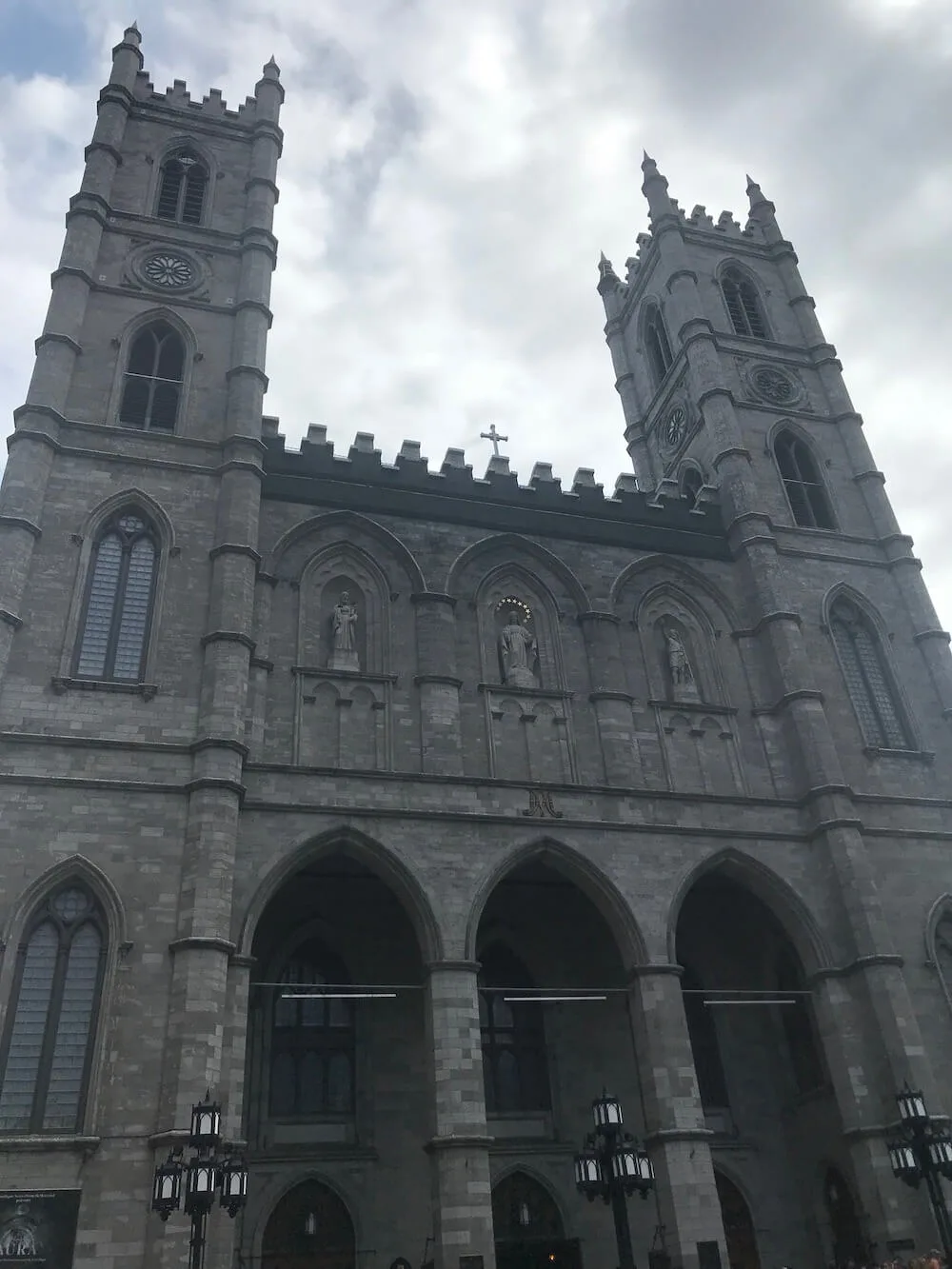 Notre Dame Montreal outside