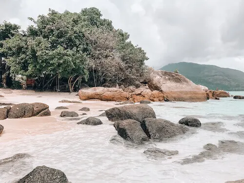 rocks on the beach, Koh Lipe Guide