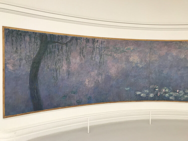 Monet's waterlillies at Museum L'Orangerie