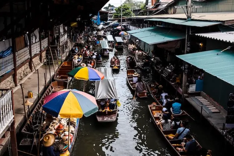 Canals of Bangkok with market