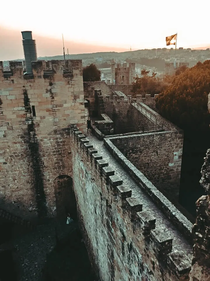 Sao Jorge Castle at sunset