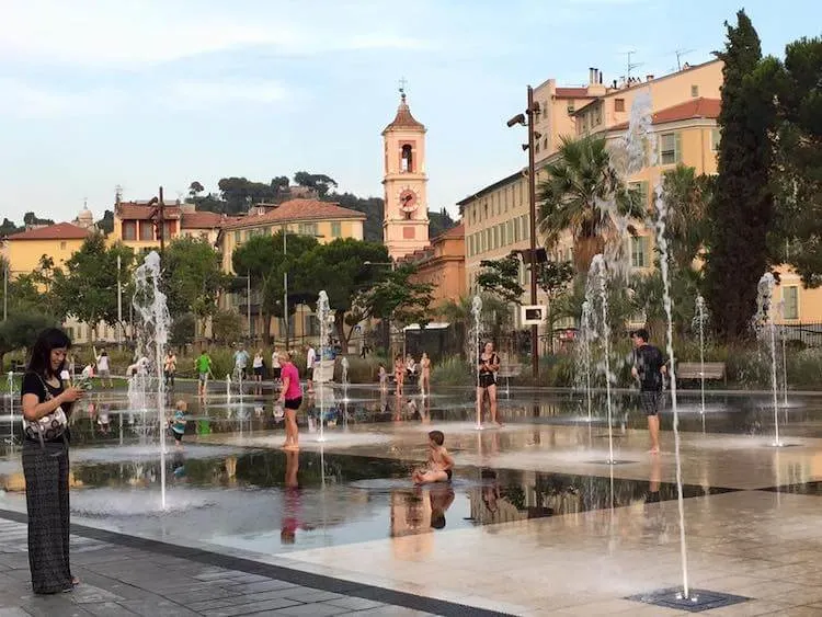 Streets and fountains in Nice