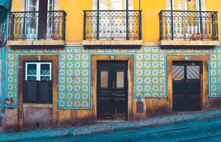 Tiles in Lisbon- Lisbon in 2 Days