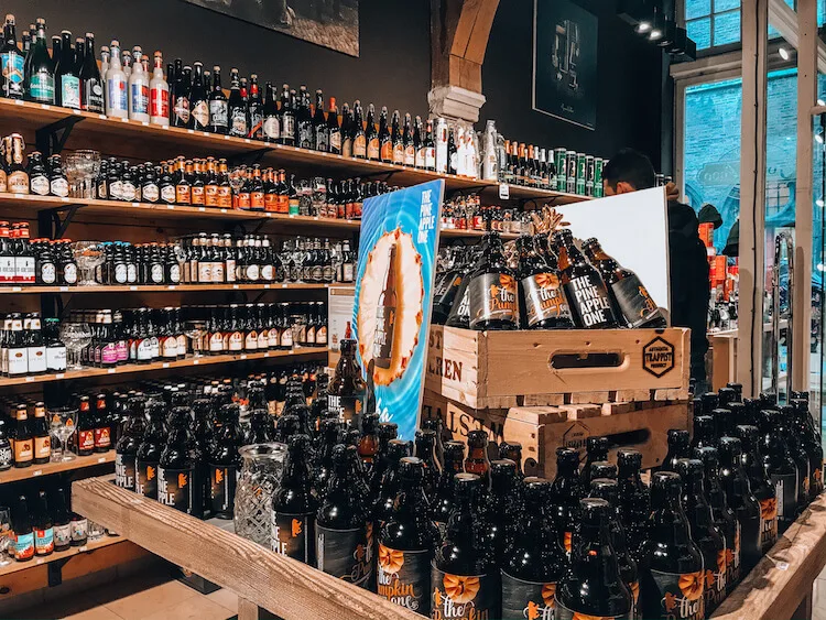 Beer shop in Bruges - Where to Drink Beer in Bruges - Belgian Beer Guide