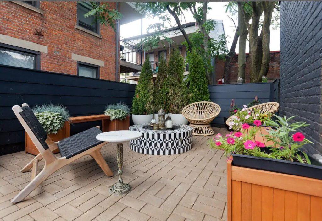 Large Patio - Airbnb Cincinnati Downtown