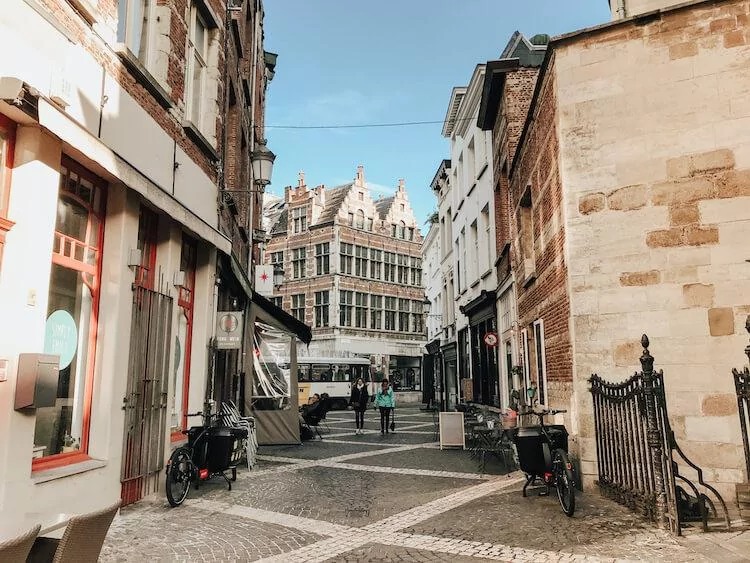 Gorgeous old city in Antwerp in 1 Day