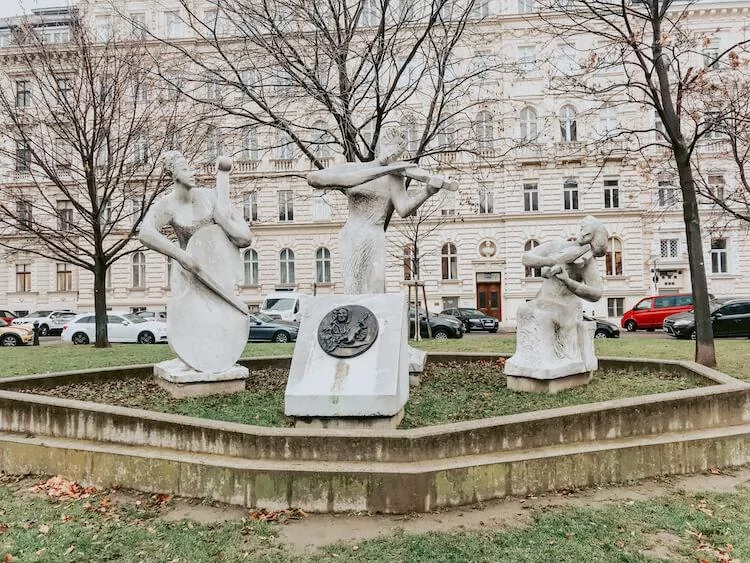 Statues dedicated to music in Vienna