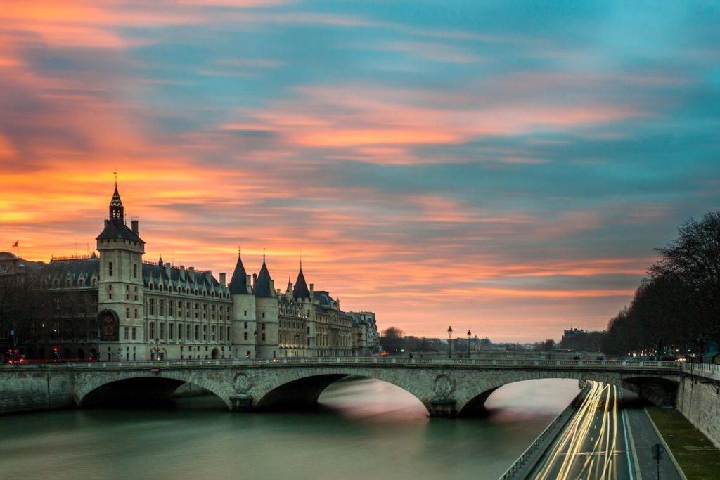 Paris in a Day | 1 Day in Paris | Paris Itinerary | Sunset over Paris and the Seine River