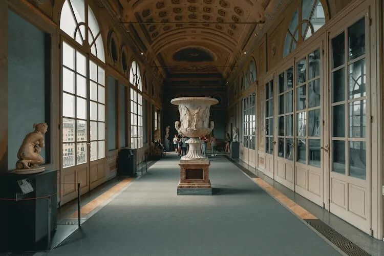 Uffizi Gallery Virtual Tour- Italy