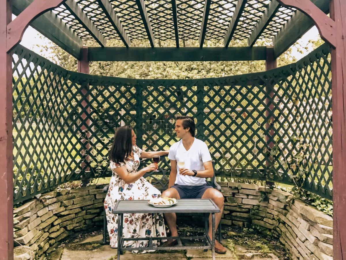 Kat and Chris enjoying a picnic at Harpersfield Winery-2