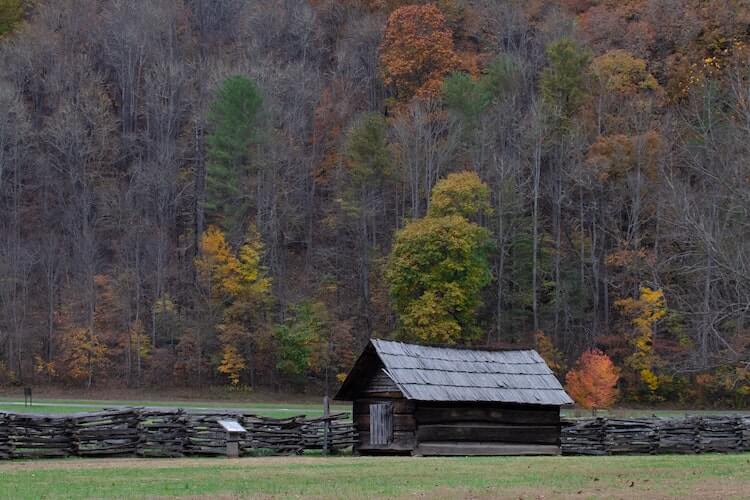 Cabins during the late fall - Best Time to visit the Great Smoky Mountains National Park