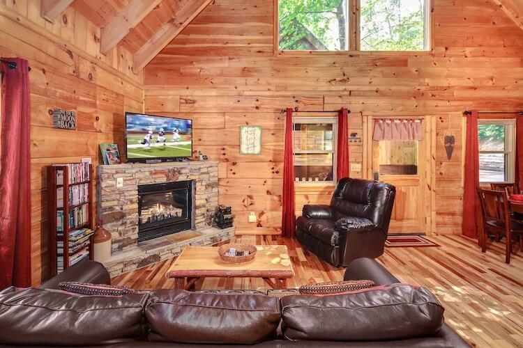 Lover's Loft Airbnb | Best Airbnbs Smoky Mountains