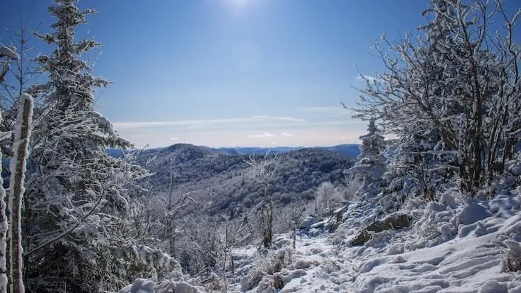 Snow covered mountains in Vermont - Romantic Things to do in Vermont
