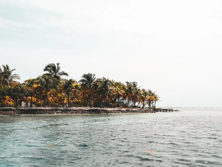 Beautiful island in Belize - Belize Honeymoon