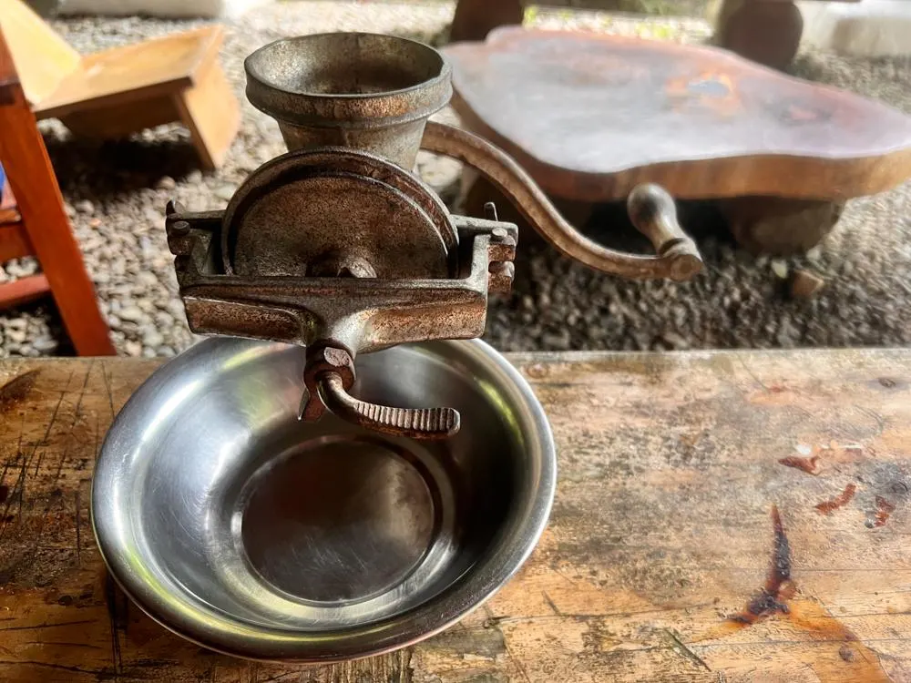 The cacao bean grinder for chocolate