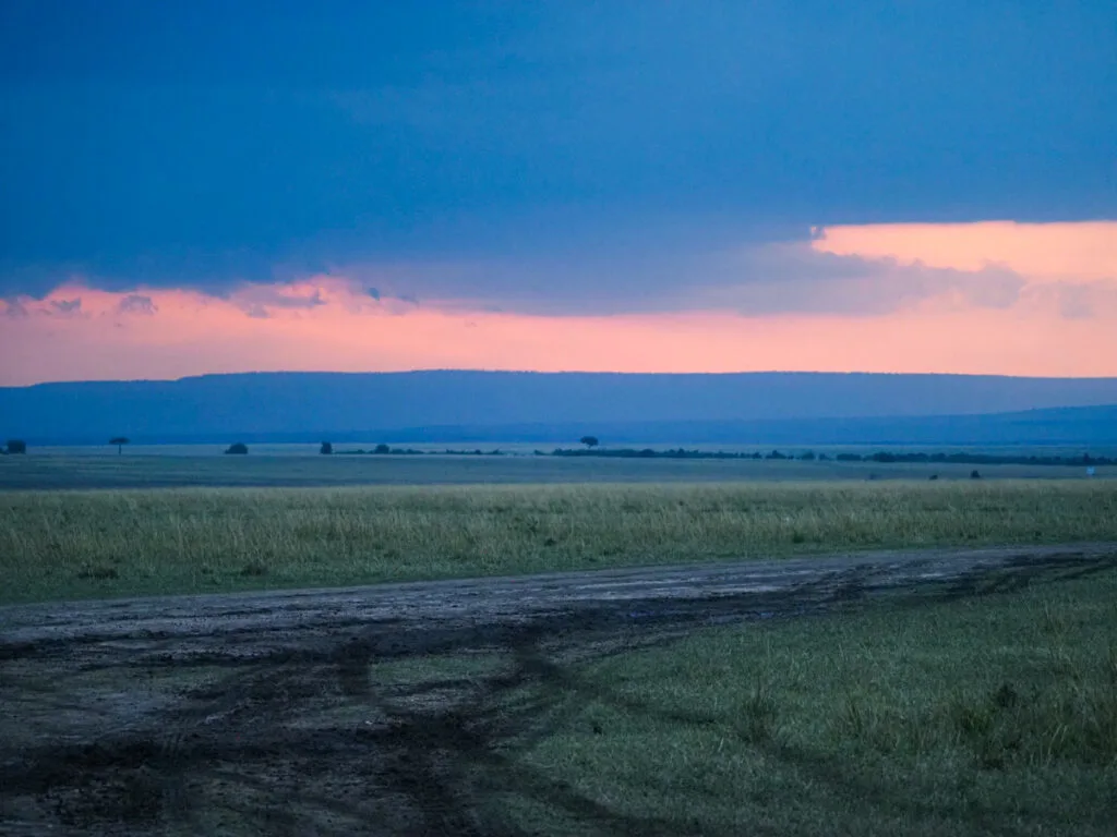 Honeymoon in Kenya | Sunset in the Maasai Mara