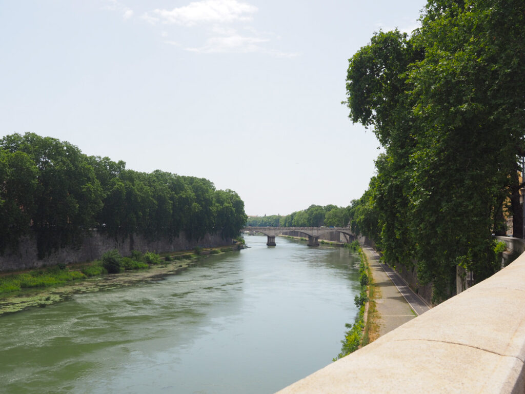 Tiber River | Romantic Things to do in Rome