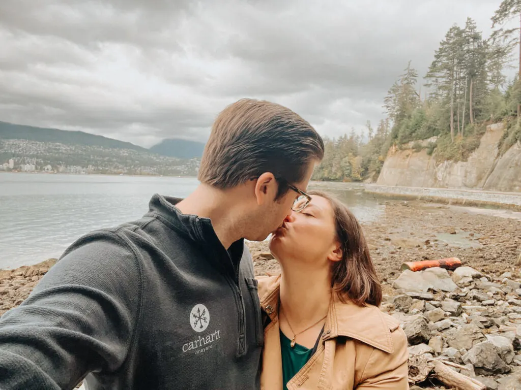 Kat and Chris kissing at Stanley Park