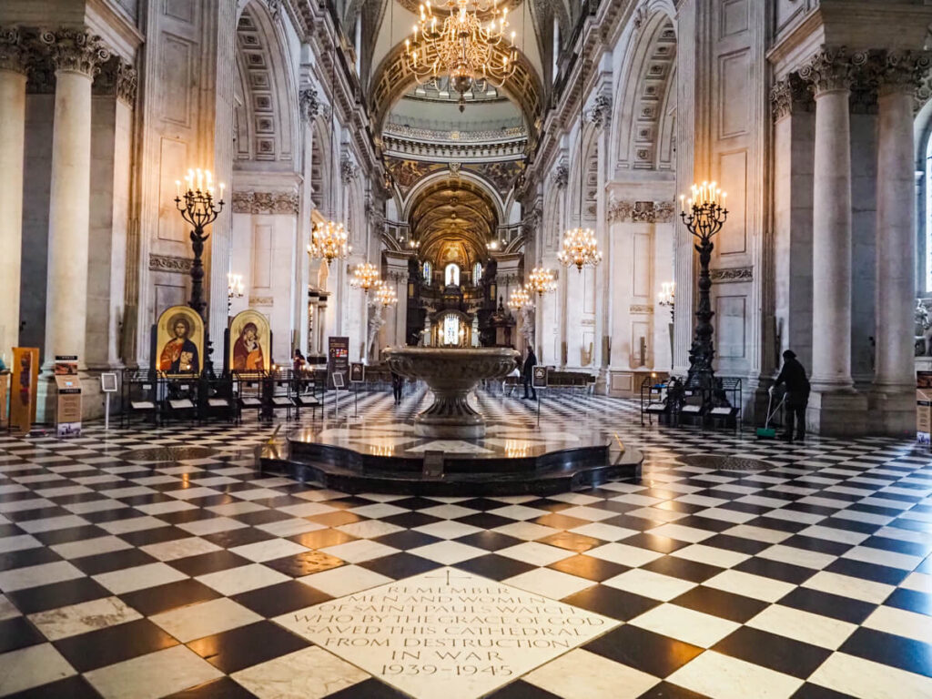 Interior St Pauls Cathedral