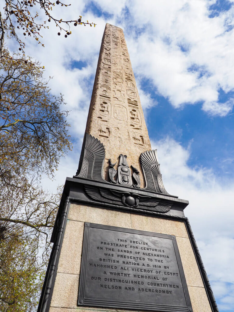 Obilisk in London