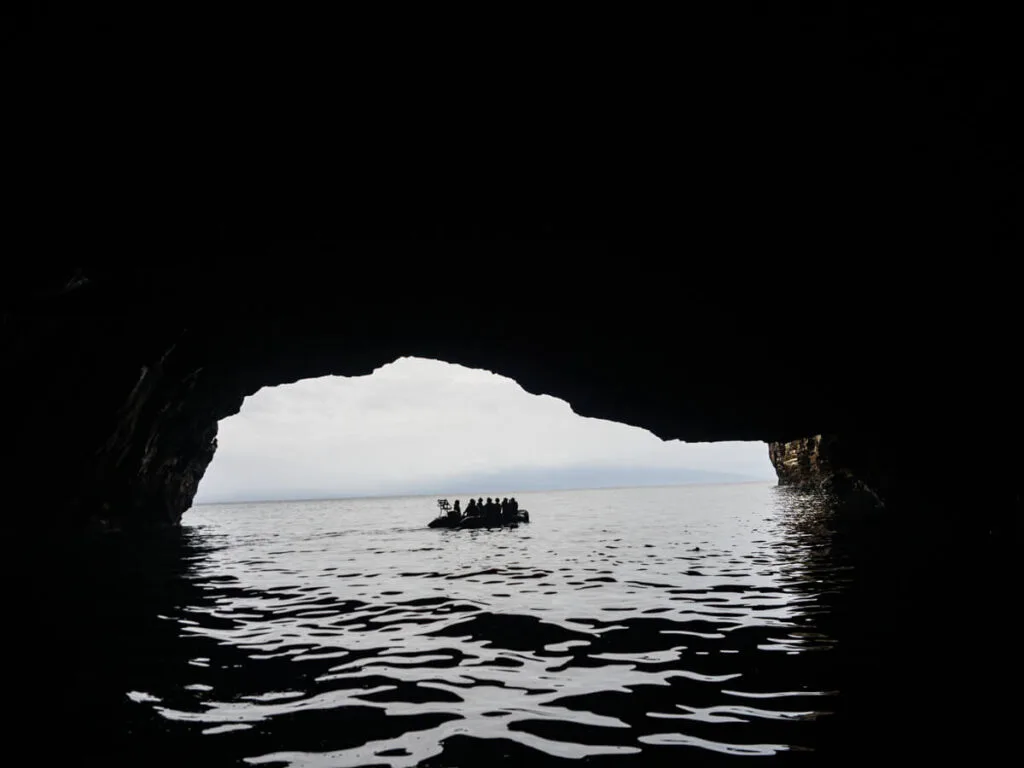 Punta Vicente Roca cave