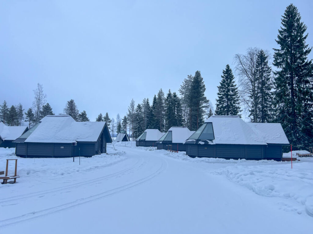 Glass cabins at Apukka Resort