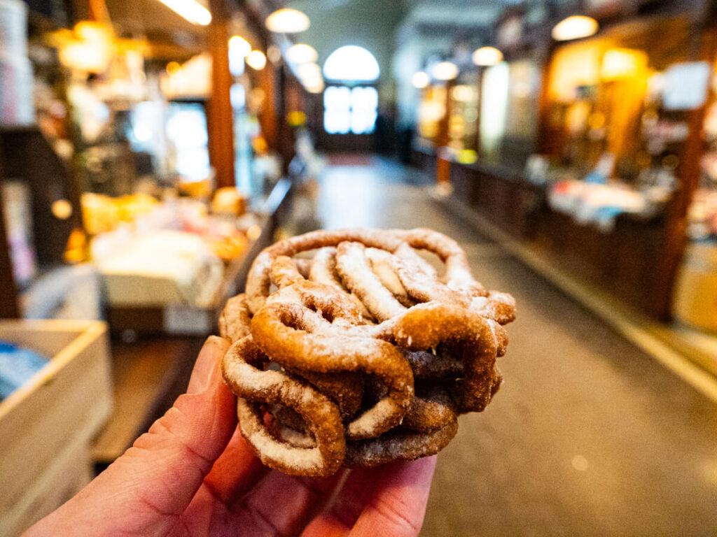 Tippaleipa at the Helsinki Market 3