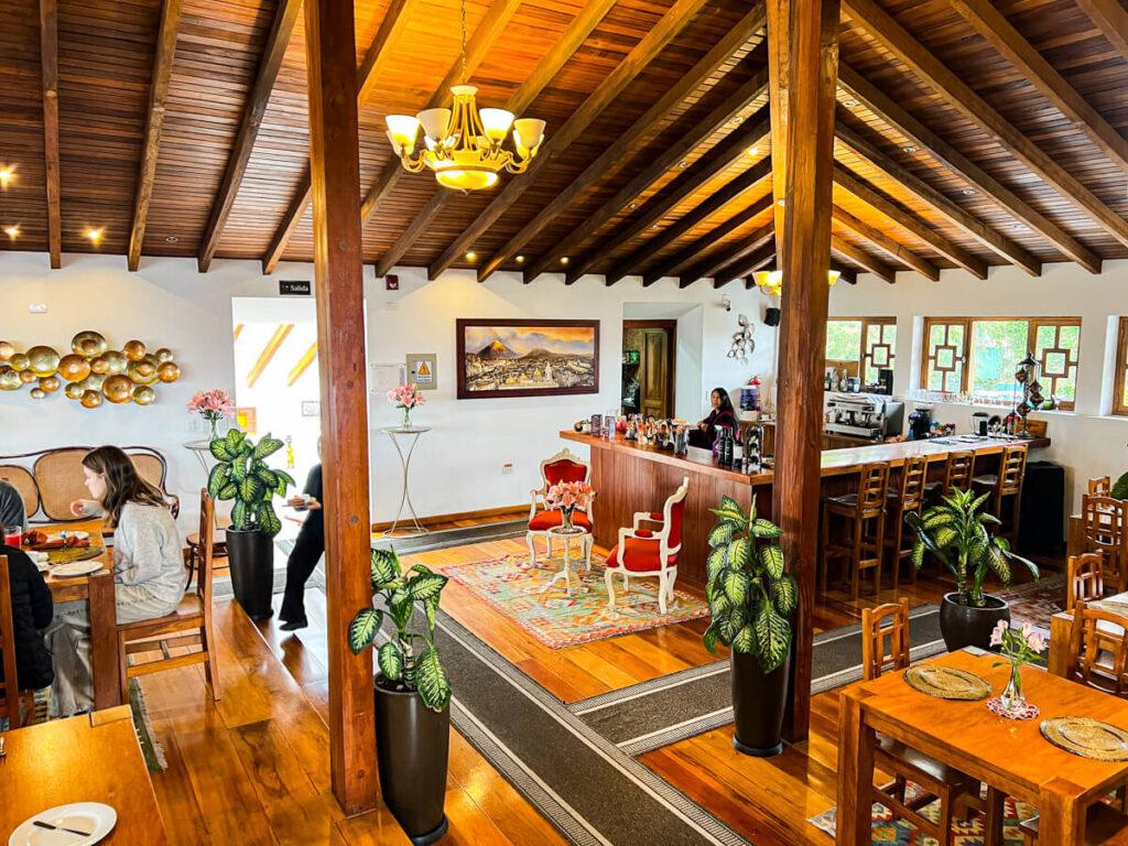 Dining room at Vista del Angel in Quito
