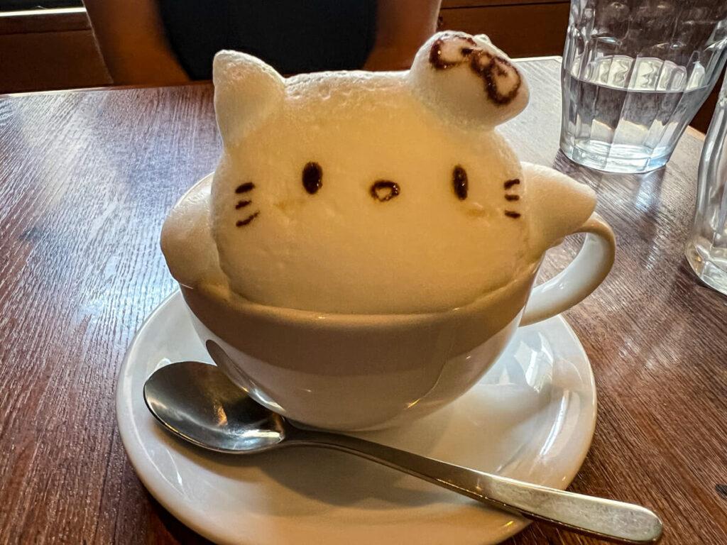 3D Hello Kitty latte at Cafe Reissue in Tokyo
