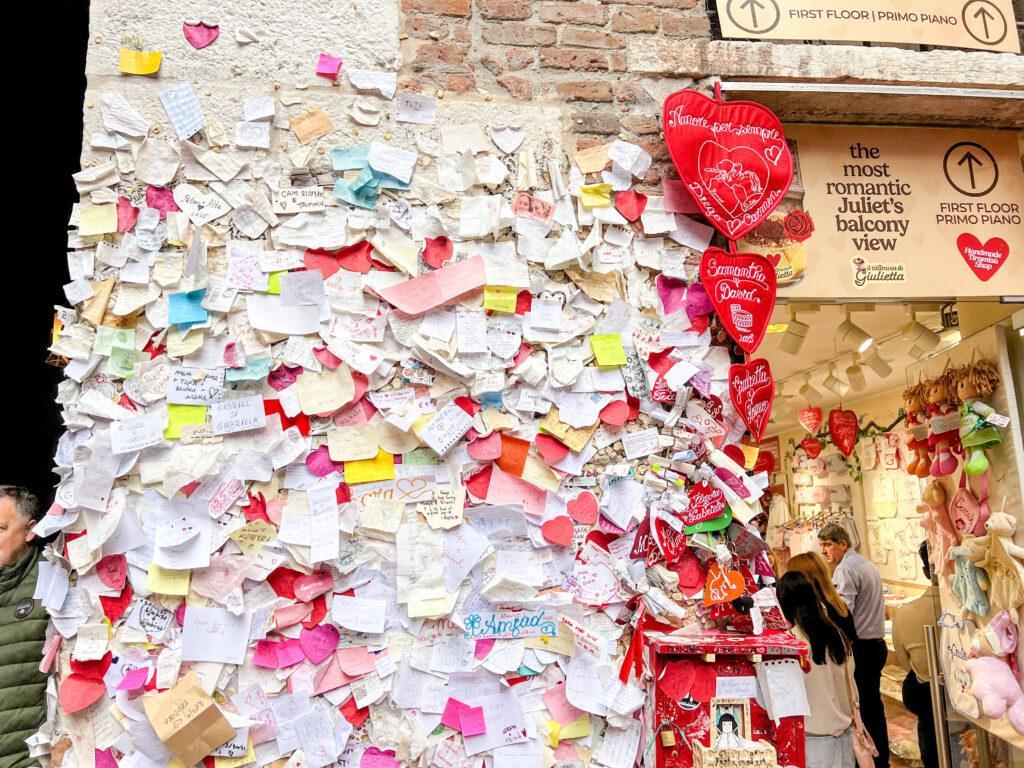 Notes at Juliet's house in Verona