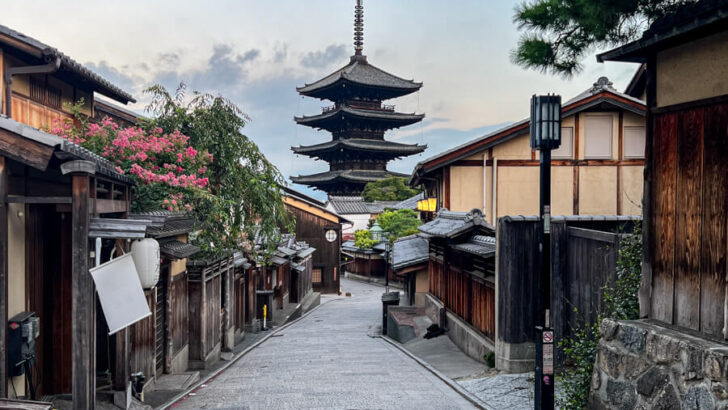 Yasaka Pagoda at sunrise in Kyoto